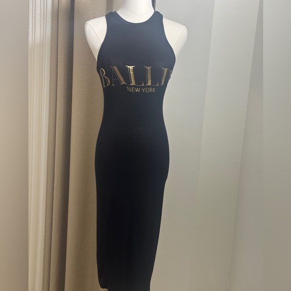 four girlz Dresses & Skirts - Black and Gold Bodycon Midi Dress for Night Out